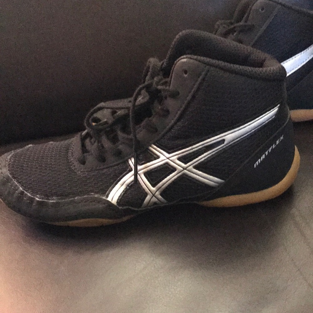 WRESTLING SHOES, ONLY WORN ONE TIME!!